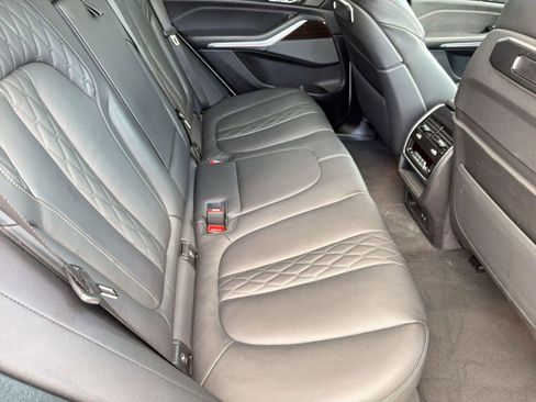 Used 2025 BMW X5 xDrive50e AWD/4WD image 31