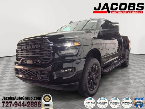 Used 2025 RAM 2500 Big Horn AWD/4WD image 1