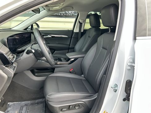 Used 2025 Buick Envision Preferred image 11