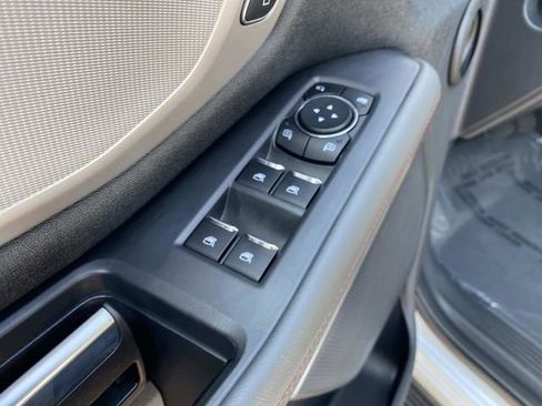 Used 2025 Ford Expedition Active AWD/4WD image 18