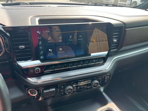 Used 2024 Chevrolet Silverado 1500 High Country w/ Technology Package AWD/4WD image 14