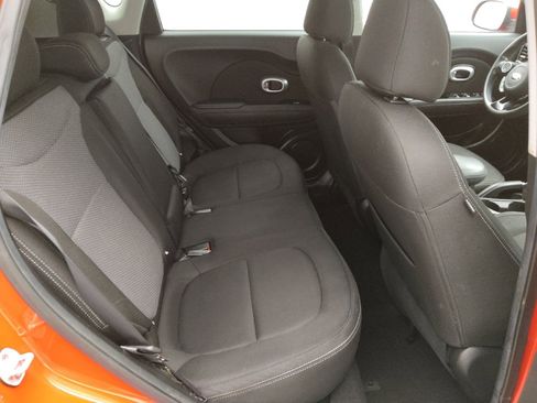 Used 2019 Kia Soul + image 19