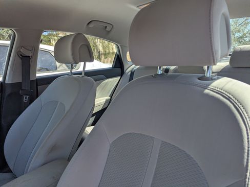 Used 2017 Hyundai Sonata SE w/ Cargo Package image 14