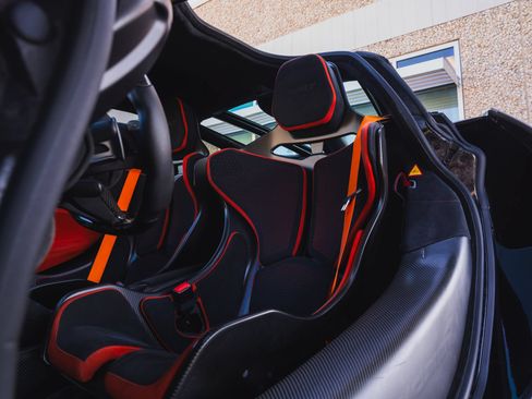Used 2021 McLaren 765LT RWD image 2