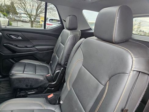 Used 2020 Chevrolet Traverse Premier image 23