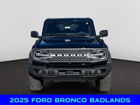 New 2025 Ford Bronco Badlands image 8