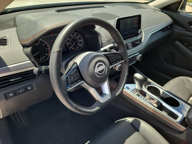 Certified 2025 Nissan Altima 2.5 SR FWD image 18
