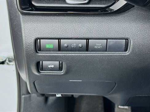 Certified 2025 Nissan Sentra SV w/ All-Weather Package FWD image 16