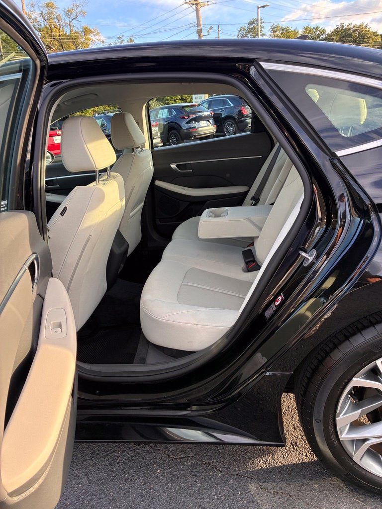 Used 2023 Hyundai Sonata SEL FWD image 23