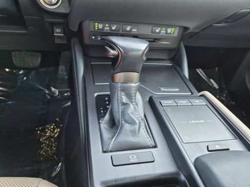 Used 2021 Lexus ES 250 w/ Premium Package AWD/4WD image 12