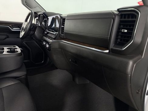 Used 2024 GMC Sierra 1500 SLE w/ X31 Off-Road Package image 30