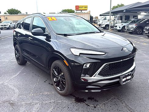 Used 2024 Buick Encore GX Sport Touring AWD/4WD image 2