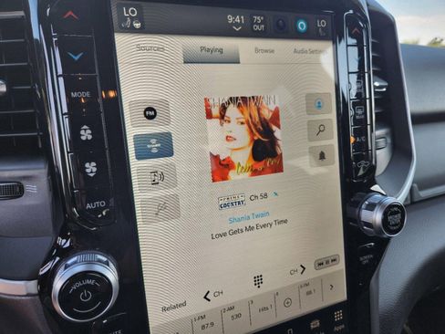 New 2024 RAM 2500 Big Horn w/ Tech Package image 24