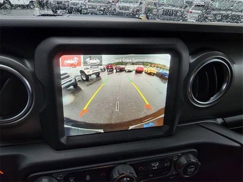 New 2022 Jeep Wrangler Unlimited Rubicon 4xe w/ Cold Weather Group image 24