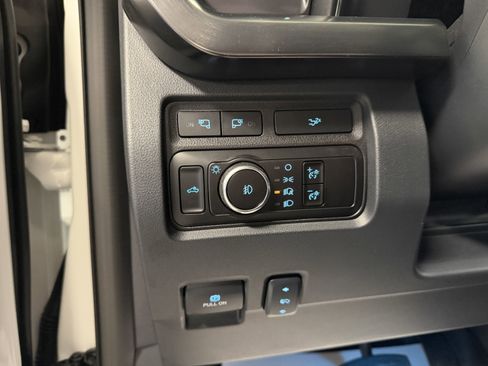 Used 2024 Ford F250 Lariat w/ Sport Appearance Package image 17