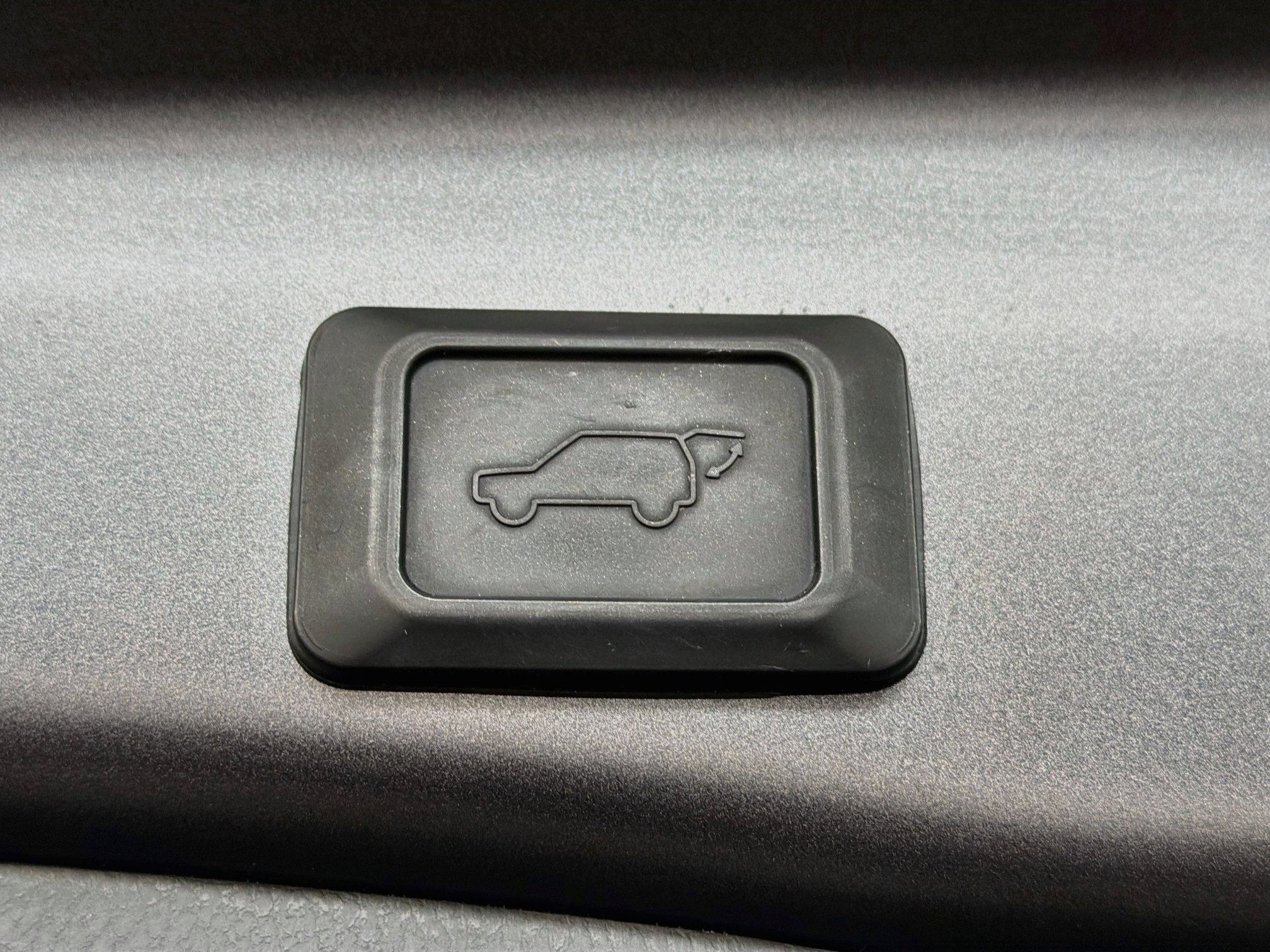 Used 2020 Toyota RAV4 Limited AWD/4WD image 29