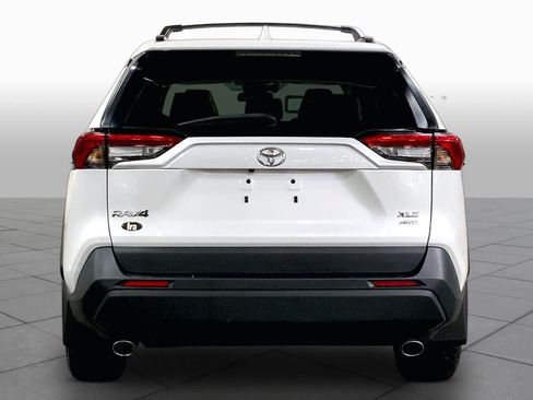 Used 2023 Toyota RAV4 XLE Premium AWD/4WD image 5