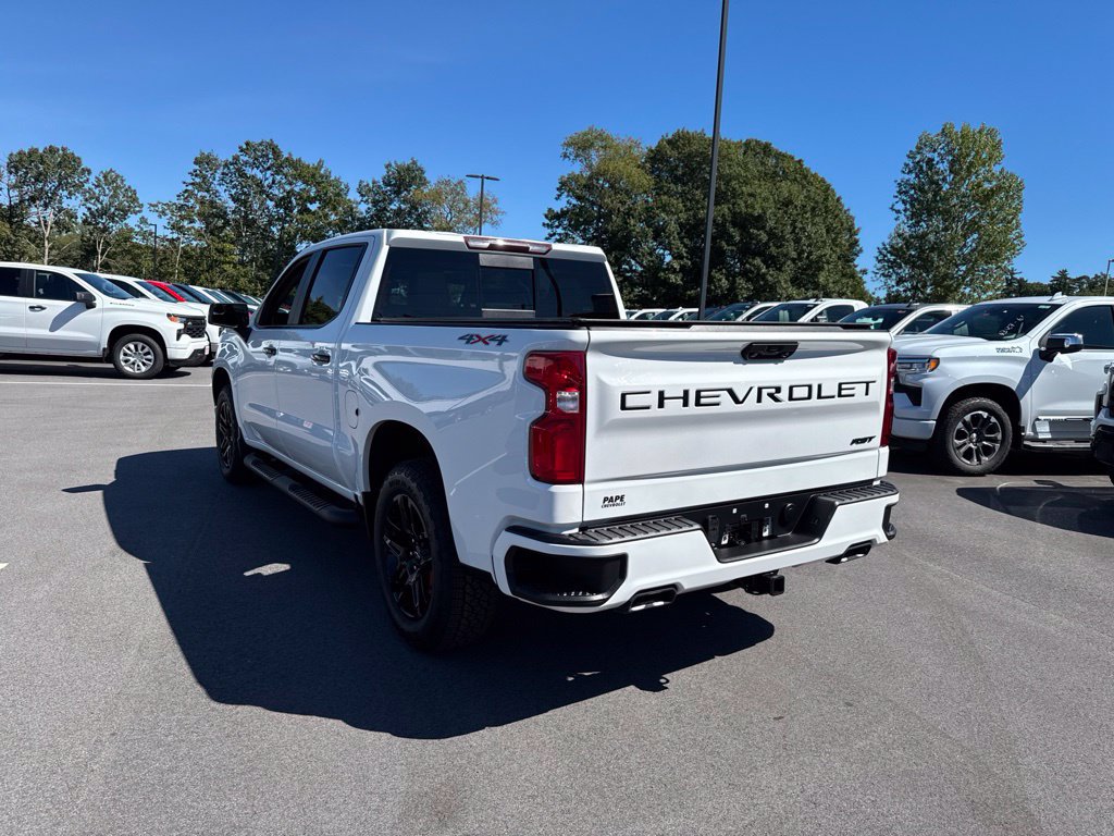 Used 2024 Chevrolet Silverado 1500 RST w/ Redline Edition AWD/4WD image 8