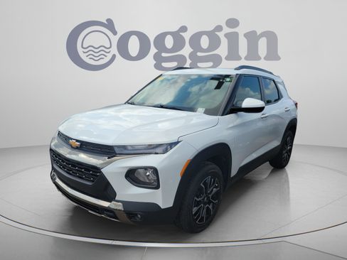 Used 2023 Chevrolet TrailBlazer ACTIV w/ Sun and Liftgate Package AWD/4WD image 1