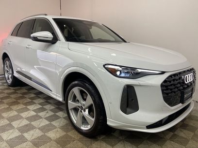 New 2025 Audi Q5 2.0T Premium Plus