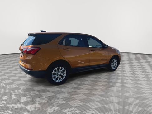 Used 2018 Chevrolet Equinox LS image 8