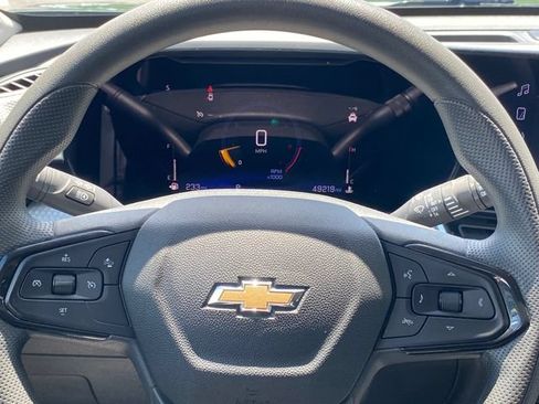 Certified 2025 Chevrolet Trax LT FWD image 8