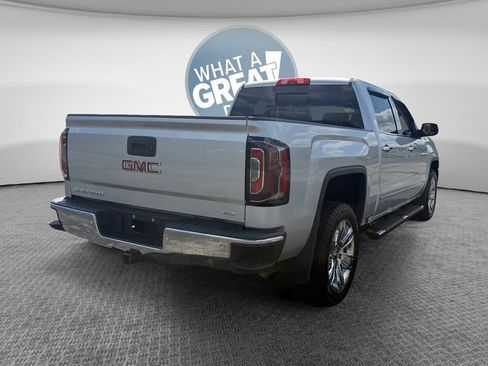 Used 2018 GMC Sierra 1500 SLT AWD/4WD image 3