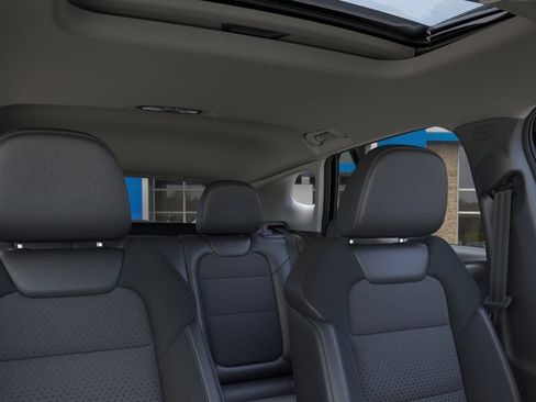 New 2026 Chevrolet Trax LT w/ Sunroof Package FWD image 24