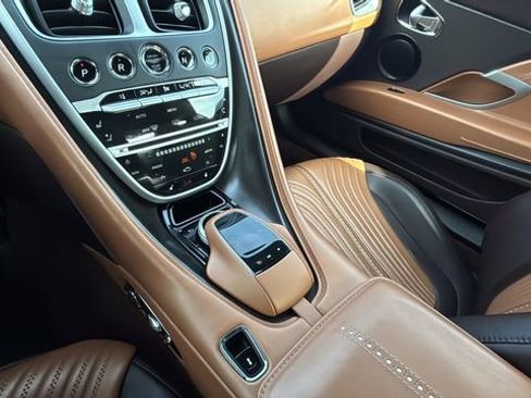 Used 2017 Aston Martin DB11 V12 image 13