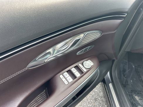 Certified 2022 Genesis GV70 2.5T w/ Advanced Package image 17