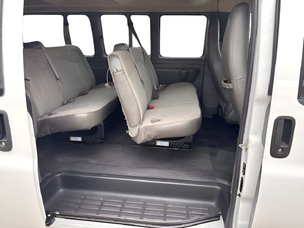 Used 2023 Chevrolet Express 3500 LS RWD image 25