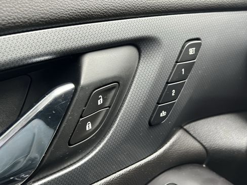 Used 2020 Chevrolet Traverse Premier w/ Redline Edition image 41