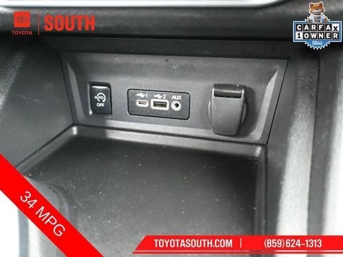 Used 2025 Nissan Sentra SV FWD image 20