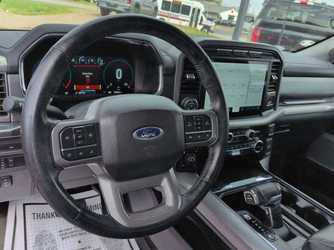 Used 2022 Ford F150 Lariat image 13