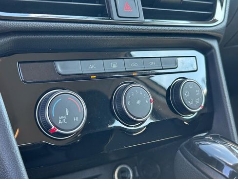 Used 2023 Volkswagen Taos S image 33