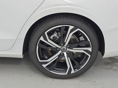 Used 2023 Volvo S60 B5 Plus w/ Climate Package image 33