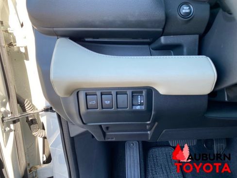 Used 2025 Subaru Ascent Limited AWD/4WD image 42