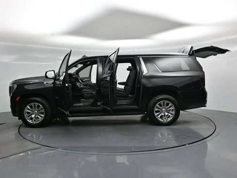 Used 2021 GMC Yukon XL Denali AWD/4WD image 35