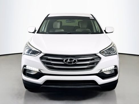 Used 2017 Hyundai Santa Fe Sport image 2