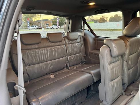 Used 2010 Honda Odyssey Touring image 12