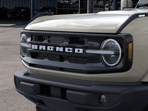 New 2026 Ford Bronco Outer Banks AWD/4WD image 19