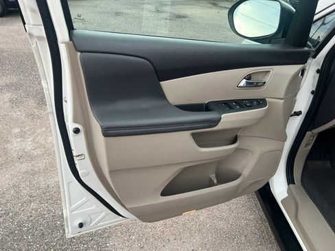 Used 2014 Honda Odyssey EX image 5