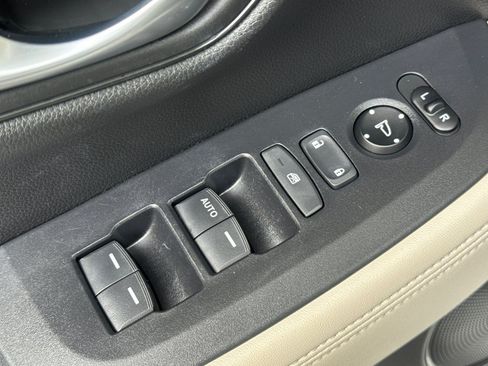 Used 2024 Honda HR-V LX image 14