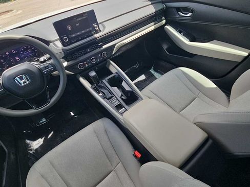 Certified 2023 Honda Accord LX image 21