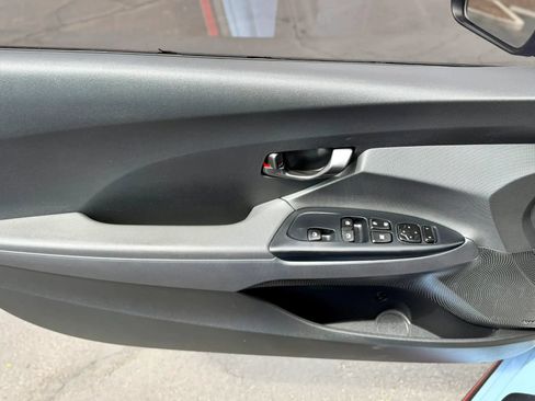 Used 2021 Hyundai Veloster N FWD image 13
