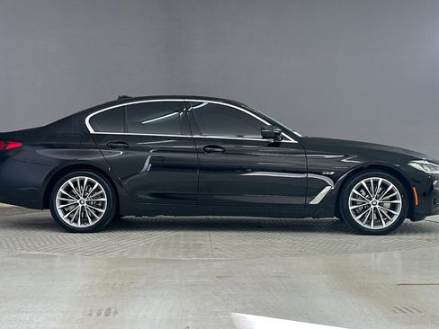 Certified 2023 BMW 530e image 7