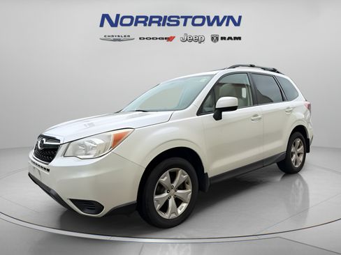 Used 2015 Subaru Forester 2.5i Premium AWD/4WD image 3