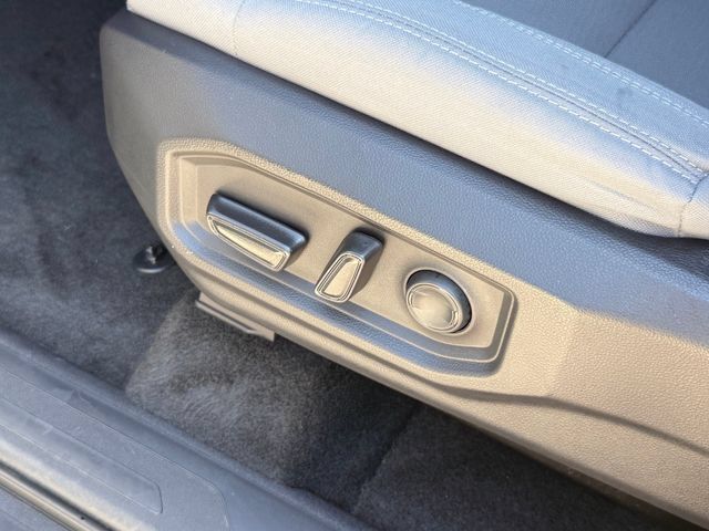 Used 2025 Toyota Tundra SR5 AWD/4WD image 17