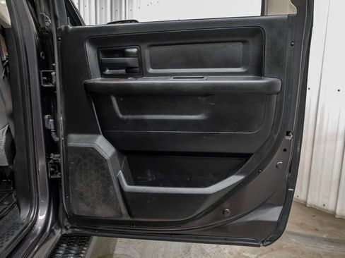 Used 2018 RAM 2500 Tradesman w/ Chrome Appearance Group AWD/4WD image 43