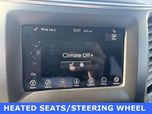 Used 2019 Jeep Cherokee Latitude w/ Cold Weather Group image 4